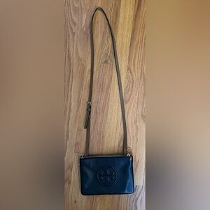 TORY BURCH Double Zip Slim Crossbody Leather Bag BLACK /Gold Tone Hardware.